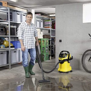 Wet and dry vacuum in action