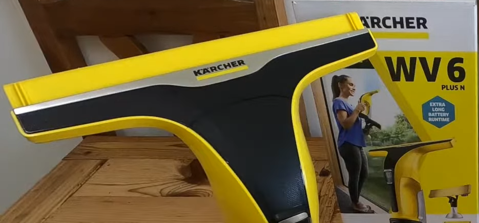 Karcher Window Vacuum in display